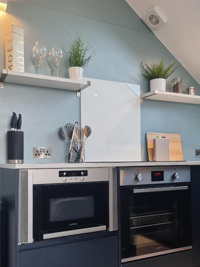 The Bunker-Luxe Central Falmouth Getaway With Stunning Sea Views Kültér fotó