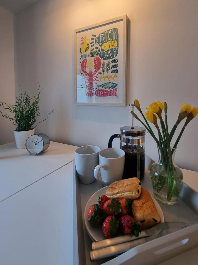 The Bunker-Luxe Central Falmouth Getaway With Stunning Sea Views Kültér fotó
