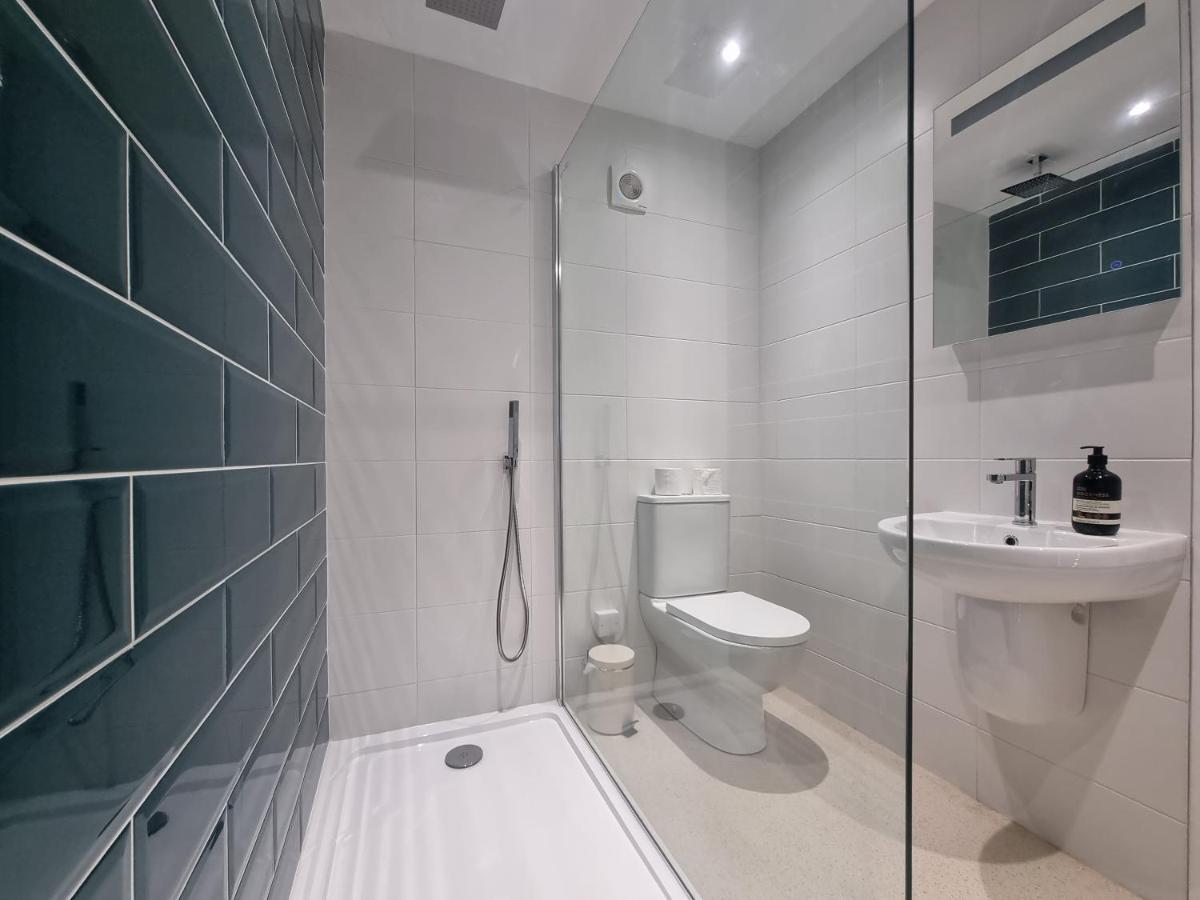 The Bunker-Luxe Central Falmouth Getaway With Stunning Sea Views Kültér fotó