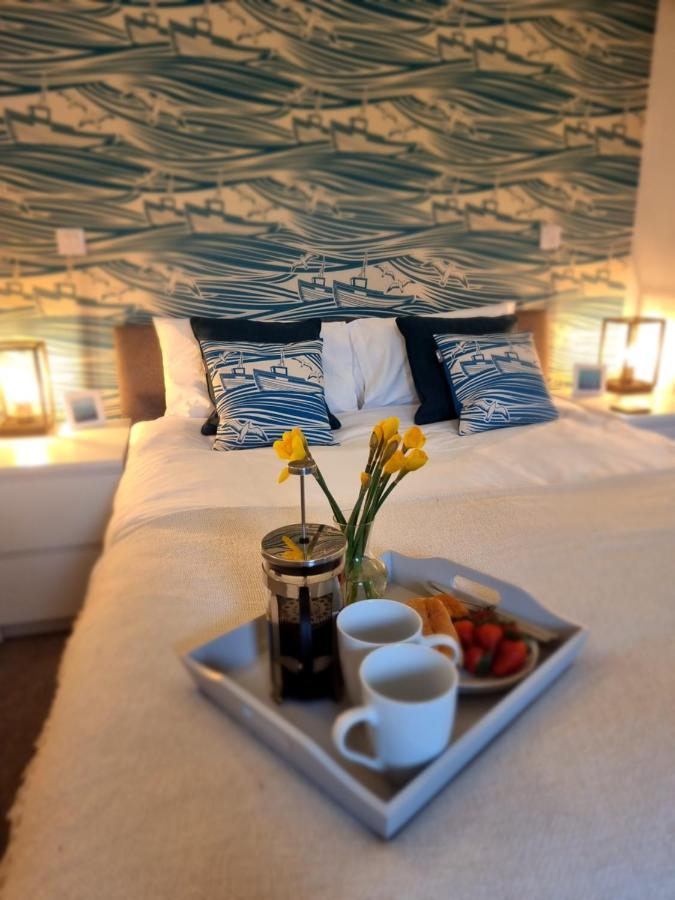The Bunker-Luxe Central Falmouth Getaway With Stunning Sea Views Kültér fotó